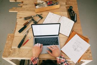 Dessinateur en construction 